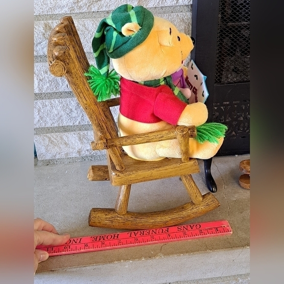 Gemmy Disney Christmas Winnie the Pooh Piglet Rocking Chair Twas The Night Music - Picture 12 of 12
